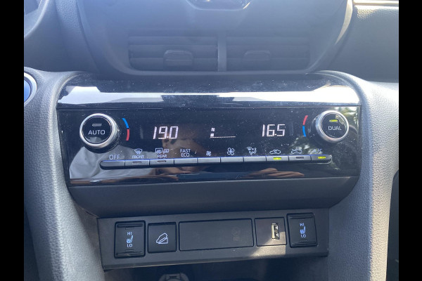 Toyota Yaris Cross 1.5 Hybrid Adventure AWD | Inclusief Winterset Toyota Yaris Cross 1.5 Hybrid Adventure AWD | Inclusief Winterset