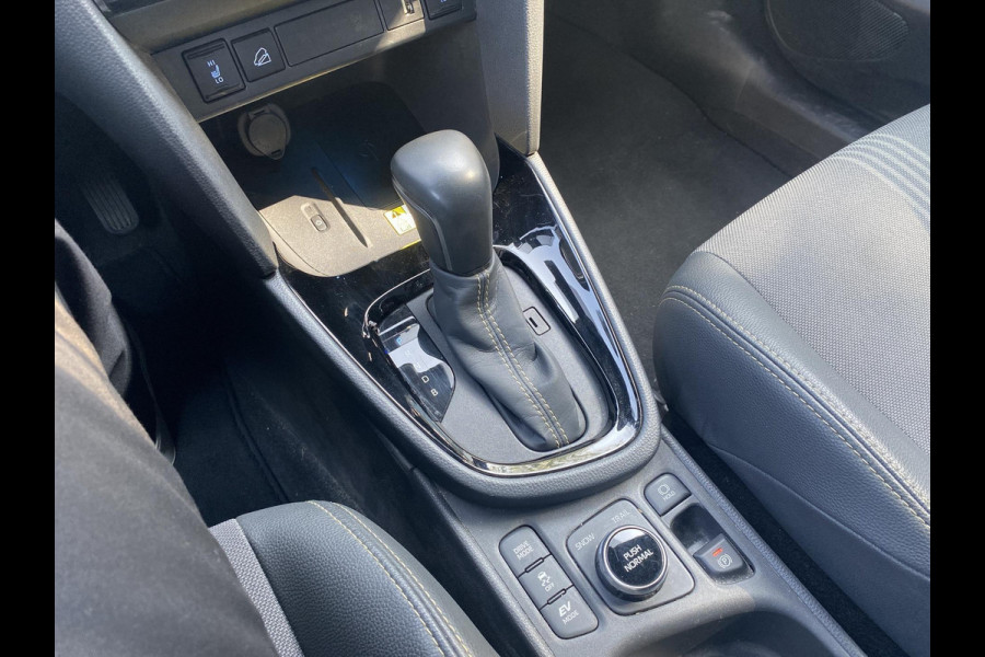 Toyota Yaris Cross 1.5 Hybrid Adventure AWD | Inclusief Winterset Toyota Yaris Cross 1.5 Hybrid Adventure AWD | Inclusief Winterset