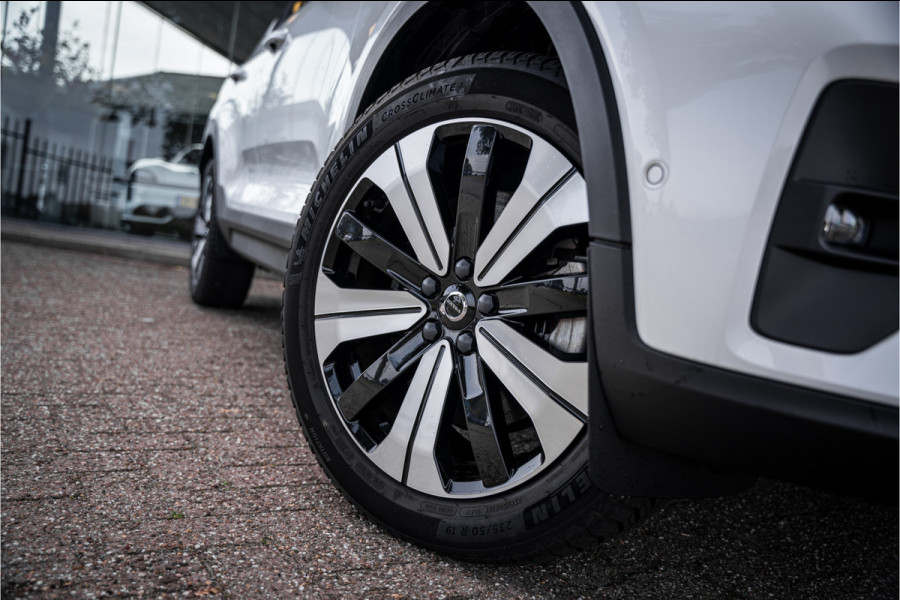 Volvo XC40 1.5 T4 Recharge Plus Bright ** Leder ** Camera ** Trekhaak ** Memory Seats Volvo XC40 1.5 T4 Recharge Plus Bright ** Leder ** Camera ** Trekhaak ** Memory Seats