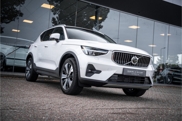 Volvo XC40 1.5 T4 Recharge Plus Bright ** Leder ** Camera ** Trekhaak ** Memory Seats Volvo XC40 1.5 T4 Recharge Plus Bright ** Leder ** Camera ** Trekhaak ** Memory Seats