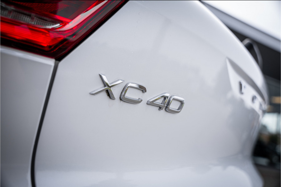 Volvo XC40 1.5 T4 Recharge Plus Bright ** Leder ** Camera ** Trekhaak ** Memory Seats Volvo XC40 1.5 T4 Recharge Plus Bright ** Leder ** Camera ** Trekhaak ** Memory Seats
