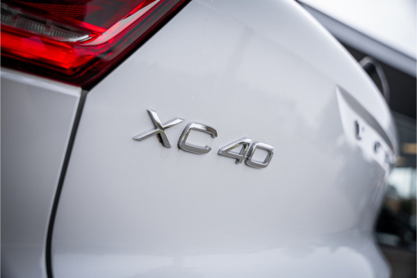 Volvo XC40 1.5 T4 Recharge Plus Bright ** Leder ** Camera ** Trekhaak ** Memory Seats Volvo XC40 1.5 T4 Recharge Plus Bright ** Leder ** Camera ** Trekhaak ** Memory Seats
