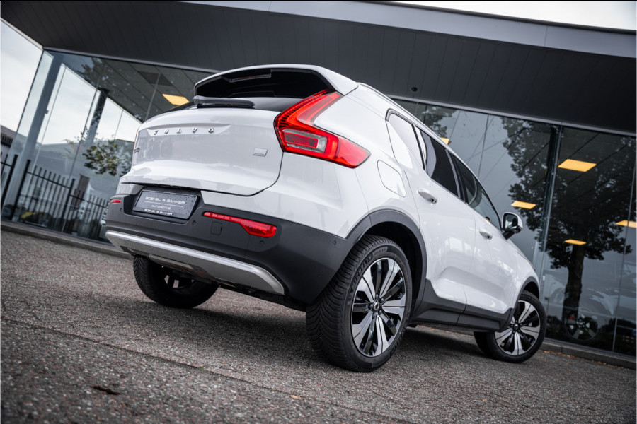 Volvo XC40 1.5 T4 Recharge Plus Bright ** Leder ** Camera ** Trekhaak ** Memory Seats Volvo XC40 1.5 T4 Recharge Plus Bright ** Leder ** Camera ** Trekhaak ** Memory Seats