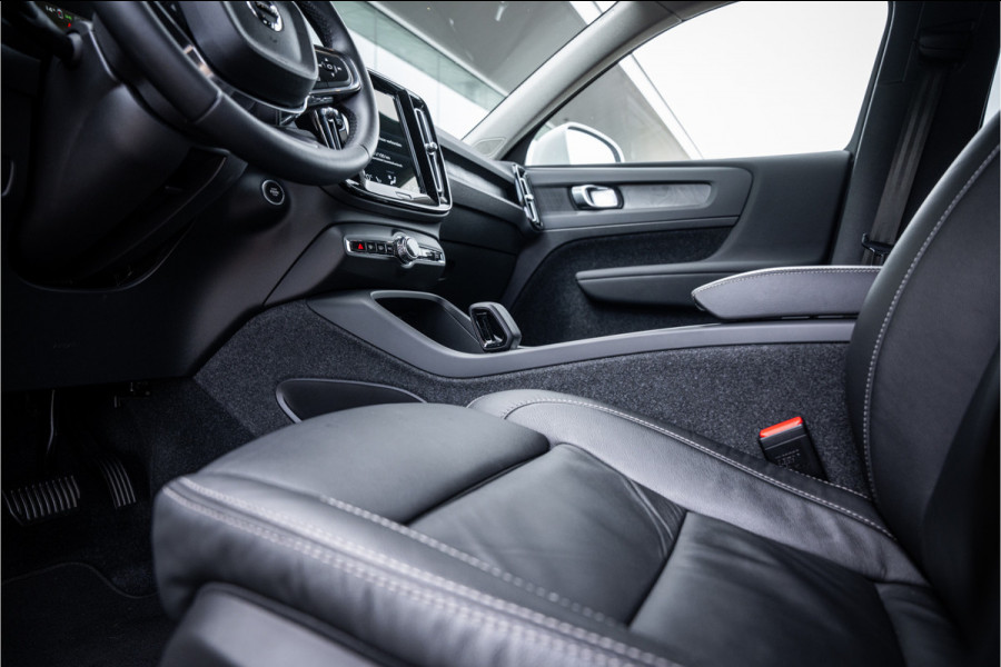Volvo XC40 1.5 T4 Recharge Plus Bright ** Leder ** Camera ** Trekhaak ** Memory Seats Volvo XC40 1.5 T4 Recharge Plus Bright ** Leder ** Camera ** Trekhaak ** Memory Seats