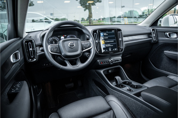 Volvo XC40 1.5 T4 Recharge Plus Bright ** Leder ** Camera ** Trekhaak ** Memory Seats Volvo XC40 1.5 T4 Recharge Plus Bright ** Leder ** Camera ** Trekhaak ** Memory Seats