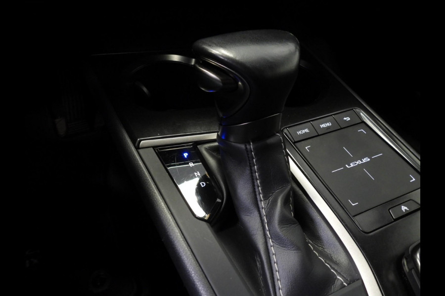 Lexus UX 250h Preference Line NAVI-APP/CAMERA/CLIMA/LED/18"LMV!