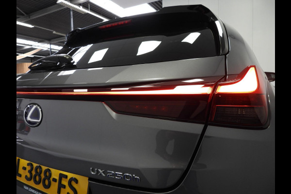 Lexus UX 250h Preference Line NAVI-APP/CAMERA/CLIMA/LED/18"LMV!