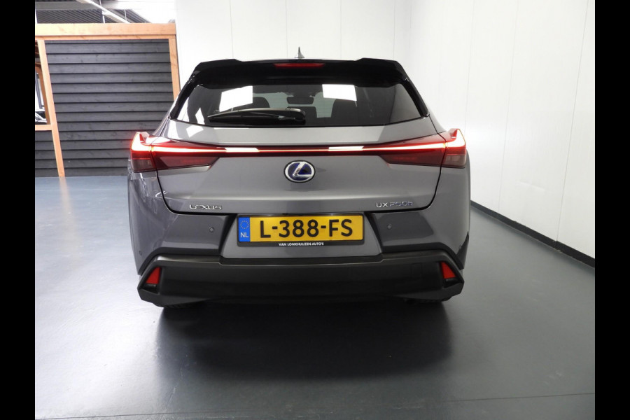 Lexus UX 250h Preference Line NAVI-APP/CAMERA/CLIMA/LED/18"LMV!