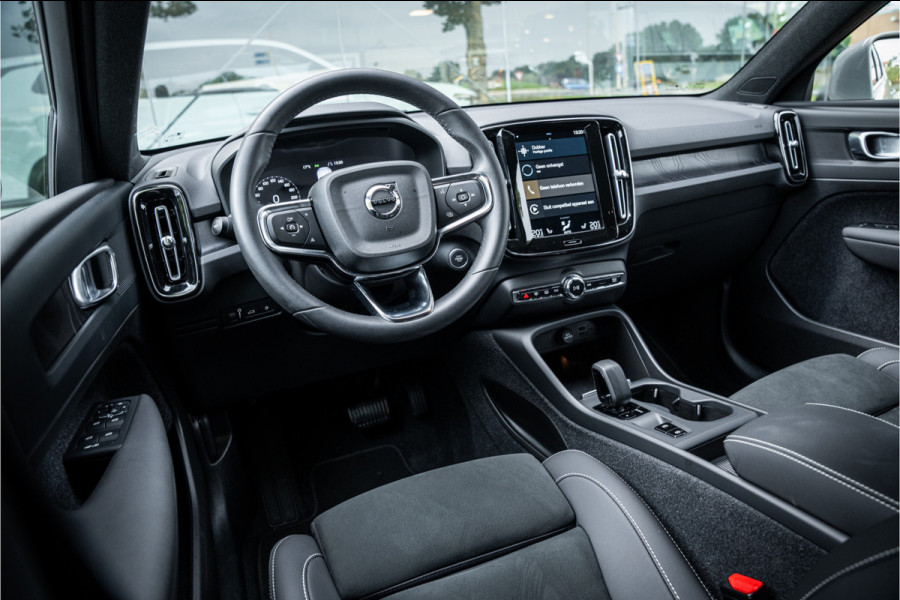 Volvo XC40 1.5 T4 Plug-in hybrid Core Bright ** Leder/Alcantara ** Camera ** 19inch Volvo XC40 1.5 T4 Plug-in hybrid Core Bright ** Leder/Alcantara ** Camera ** 19inch