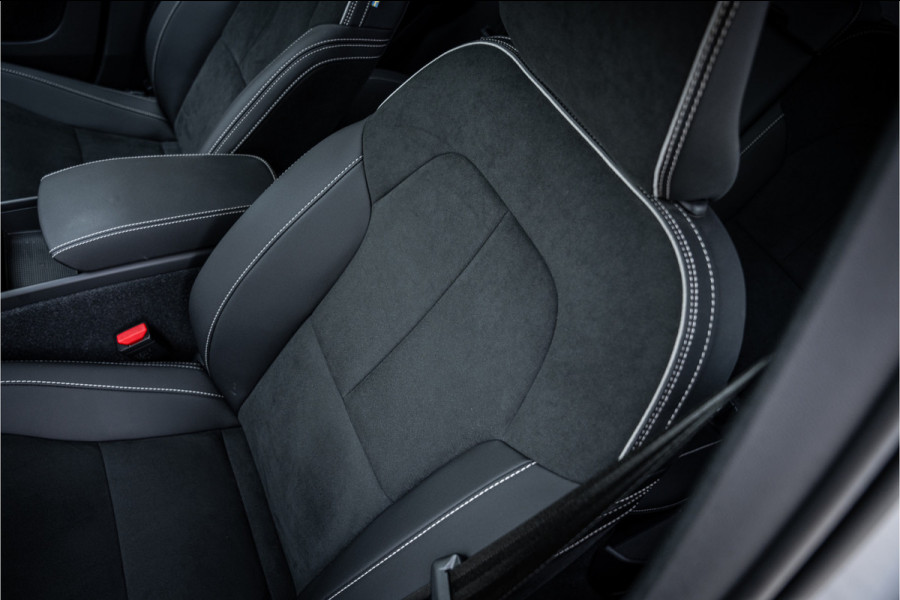 Volvo XC40 1.5 T4 Plug-in hybrid Core Bright ** Leder/Alcantara ** Camera ** 19inch Volvo XC40 1.5 T4 Plug-in hybrid Core Bright ** Leder/Alcantara ** Camera ** 19inch