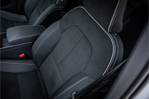 Volvo XC40 1.5 T4 Plug-in hybrid Core Bright ** Leder/Alcantara ** Camera ** 19inch Volvo XC40 1.5 T4 Plug-in hybrid Core Bright ** Leder/Alcantara ** Camera ** 19inch