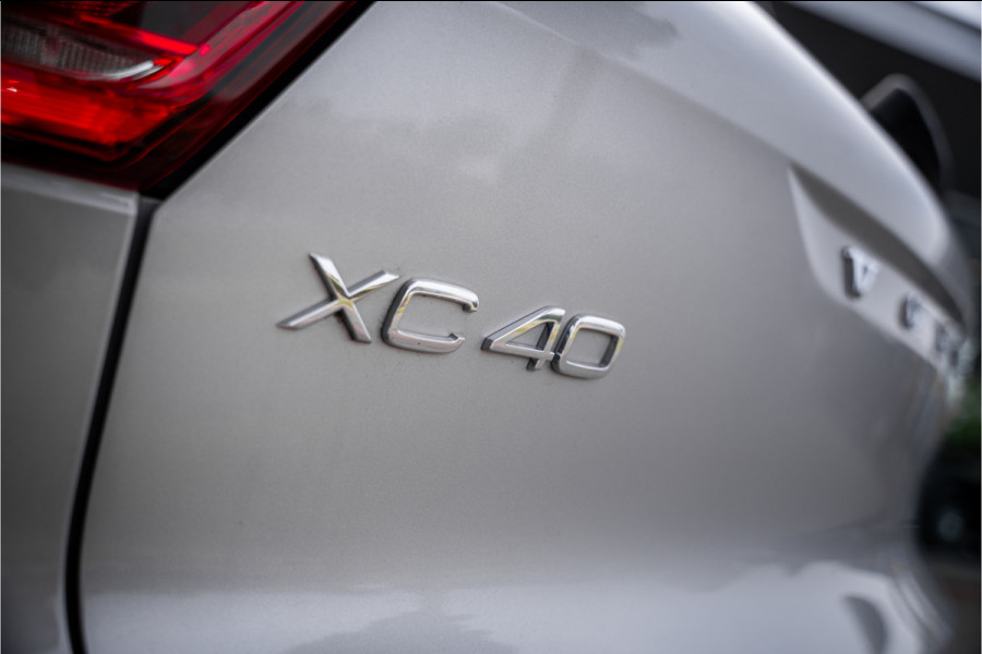 Volvo XC40 1.5 T4 Plug-in hybrid Core Bright ** Leder/Alcantara ** Camera ** 19inch Volvo XC40 1.5 T4 Plug-in hybrid Core Bright ** Leder/Alcantara ** Camera ** 19inch
