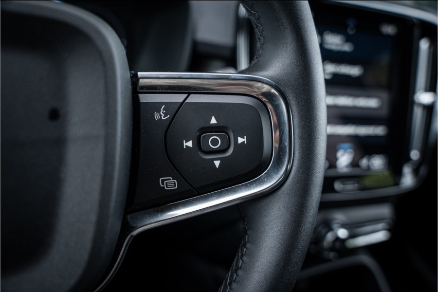Volvo XC40 1.5 T4 Plug-in hybrid Core Bright ** Leder/Alcantara ** Camera ** 19inch Volvo XC40 1.5 T4 Plug-in hybrid Core Bright ** Leder/Alcantara ** Camera ** 19inch