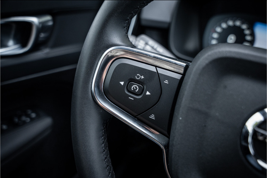 Volvo XC40 1.5 T4 Plug-in hybrid Core Bright ** Leder/Alcantara ** Camera ** 19inch Volvo XC40 1.5 T4 Plug-in hybrid Core Bright ** Leder/Alcantara ** Camera ** 19inch