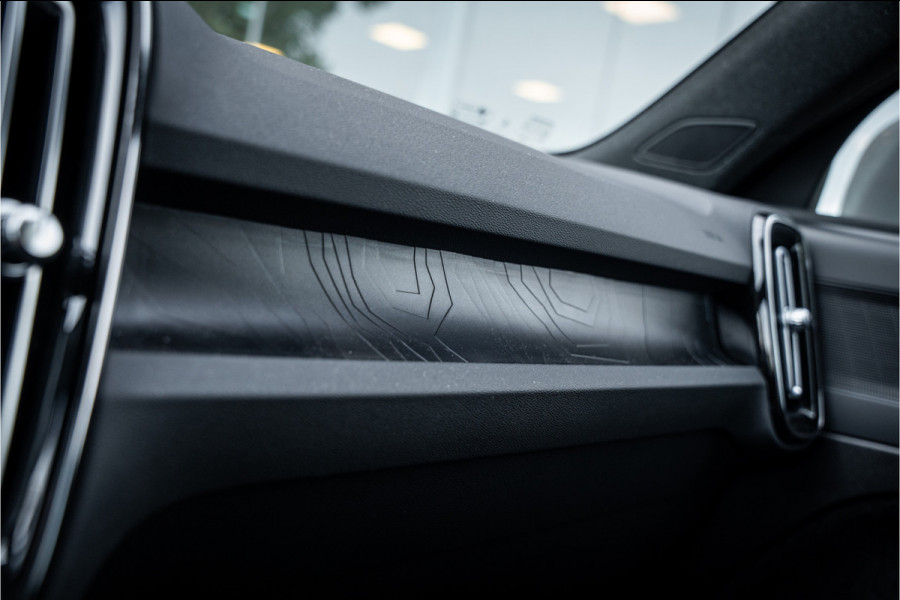 Volvo XC40 1.5 T4 Plug-in hybrid Core Bright ** Leder/Alcantara ** Camera ** 19inch Volvo XC40 1.5 T4 Plug-in hybrid Core Bright ** Leder/Alcantara ** Camera ** 19inch