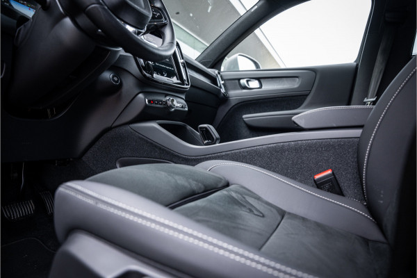 Volvo XC40 1.5 T4 Plug-in hybrid Core Bright ** Leder/Alcantara ** Camera ** 19inch Volvo XC40 1.5 T4 Plug-in hybrid Core Bright ** Leder/Alcantara ** Camera ** 19inch