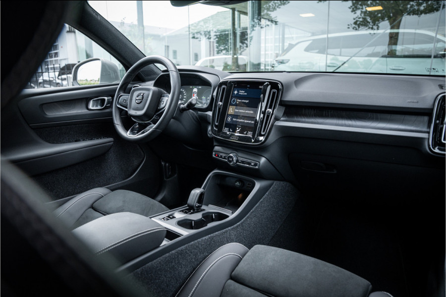 Volvo XC40 1.5 T4 Plug-in hybrid Core Bright ** Leder/Alcantara ** Camera ** 19inch Volvo XC40 1.5 T4 Plug-in hybrid Core Bright ** Leder/Alcantara ** Camera ** 19inch