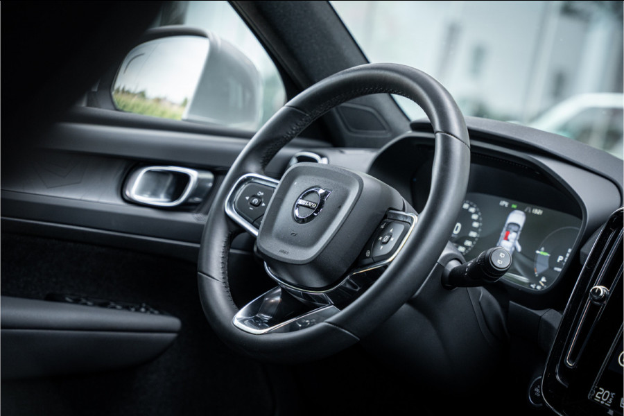 Volvo XC40 1.5 T4 Plug-in hybrid Core Bright ** Leder/Alcantara ** Camera ** 19inch Volvo XC40 1.5 T4 Plug-in hybrid Core Bright ** Leder/Alcantara ** Camera ** 19inch