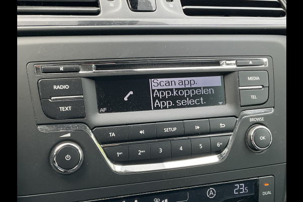 Renault Kadjar 1.2 TCe Life Trekhaak Cruise Clima NL-Auto Voll.Onderhouden! Renault Kadjar 1.2 TCe Life Trekhaak Cruise Clima NL-Auto Voll.Onderhouden!