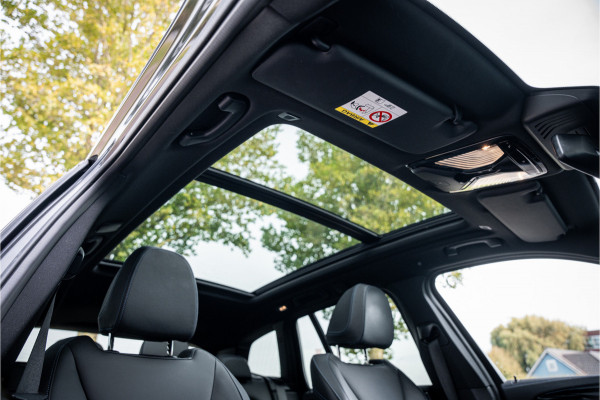 BMW iX3 High Executive 80 kWh ** Panodak ** Trekhaak ** 20inch ** BMW iX3 High Executive 80 kWh ** Panodak ** Trekhaak ** 20inch **