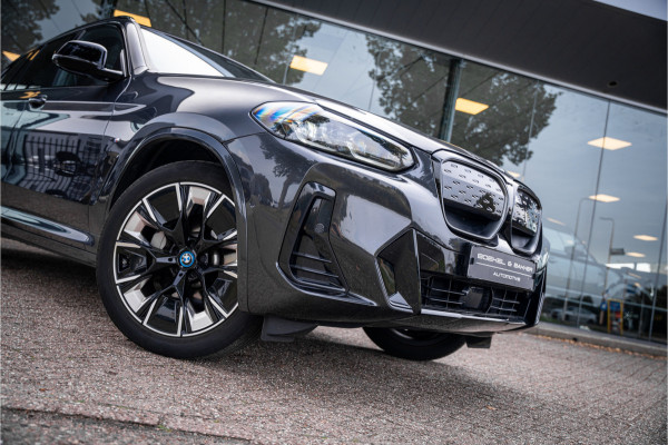 BMW iX3 High Executive 80 kWh ** Panodak ** Trekhaak ** 20inch ** BMW iX3 High Executive 80 kWh ** Panodak ** Trekhaak ** 20inch **