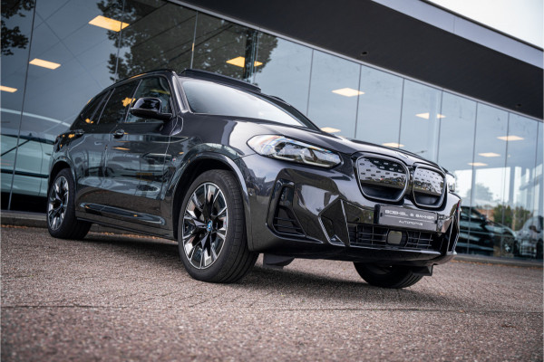 BMW iX3 High Executive 80 kWh ** Panodak ** Trekhaak ** 20inch ** BMW iX3 High Executive 80 kWh ** Panodak ** Trekhaak ** 20inch **