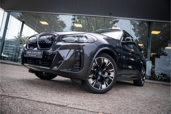 BMW iX3 High Executive 80 kWh ** Panodak ** Trekhaak ** 20inch ** BMW iX3 High Executive 80 kWh ** Panodak ** Trekhaak ** 20inch **
