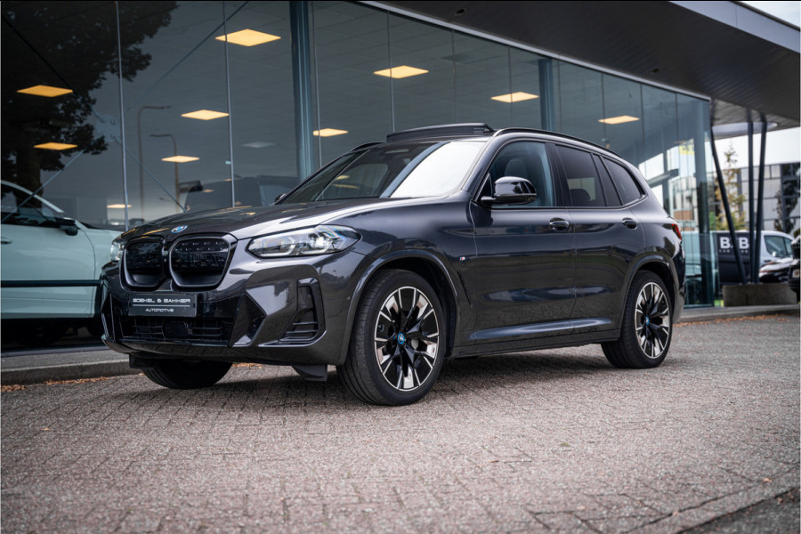 BMW iX3 High Executive 80 kWh ** Panodak ** Trekhaak ** 20inch ** BMW iX3 High Executive 80 kWh ** Panodak ** Trekhaak ** 20inch **