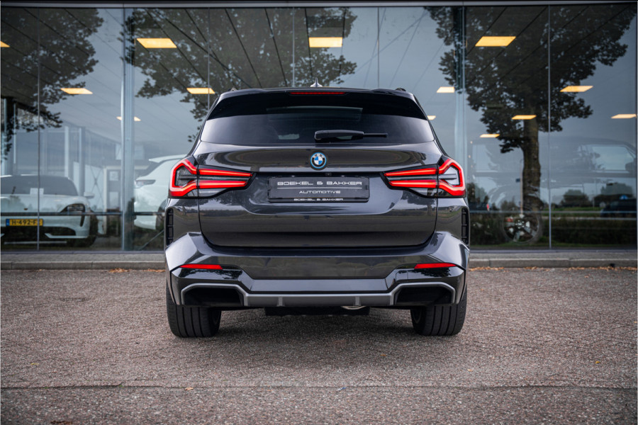 BMW iX3 High Executive 80 kWh ** Panodak ** Trekhaak ** 20inch ** BMW iX3 High Executive 80 kWh ** Panodak ** Trekhaak ** 20inch **
