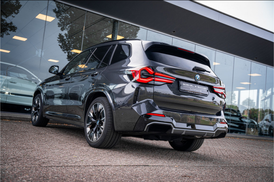 BMW iX3 High Executive 80 kWh ** Panodak ** Trekhaak ** 20inch ** BMW iX3 High Executive 80 kWh ** Panodak ** Trekhaak ** 20inch **
