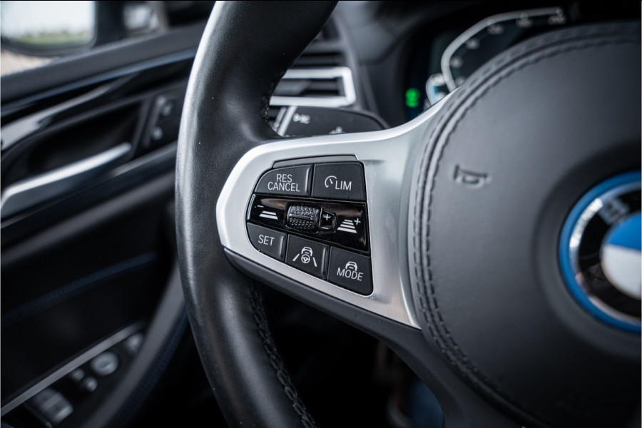 BMW iX3 High Executive 80 kWh ** Panodak ** Trekhaak ** 20inch ** BMW iX3 High Executive 80 kWh ** Panodak ** Trekhaak ** 20inch **