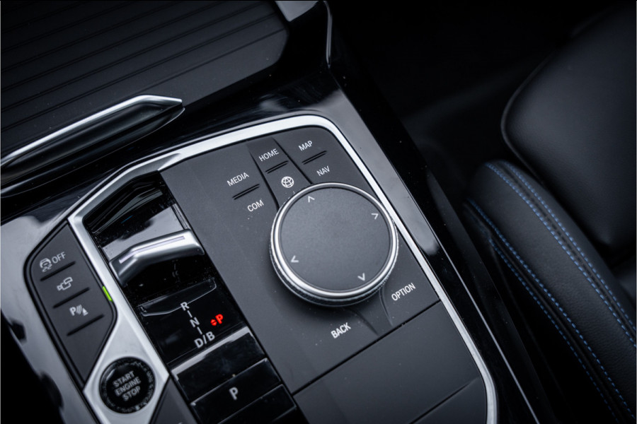 BMW iX3 High Executive 80 kWh ** Panodak ** Trekhaak ** 20inch ** BMW iX3 High Executive 80 kWh ** Panodak ** Trekhaak ** 20inch **