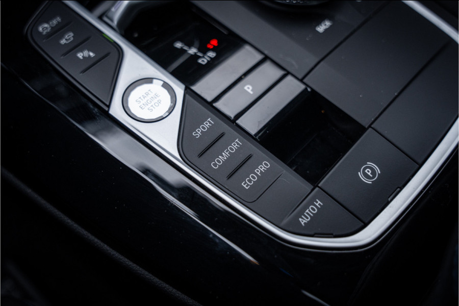 BMW iX3 High Executive 80 kWh ** Panodak ** Trekhaak ** 20inch ** BMW iX3 High Executive 80 kWh ** Panodak ** Trekhaak ** 20inch **
