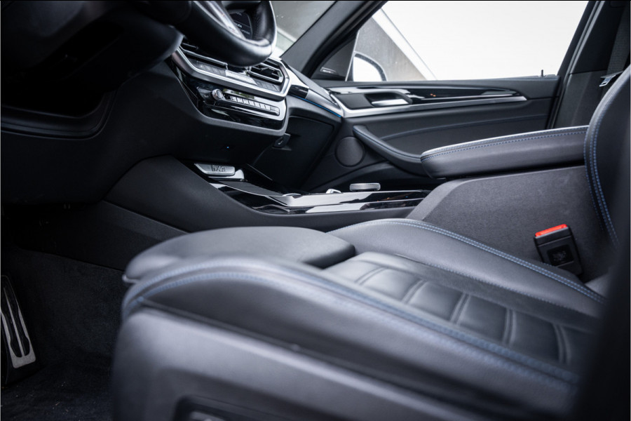 BMW iX3 High Executive 80 kWh ** Panodak ** Trekhaak ** 20inch ** BMW iX3 High Executive 80 kWh ** Panodak ** Trekhaak ** 20inch **
