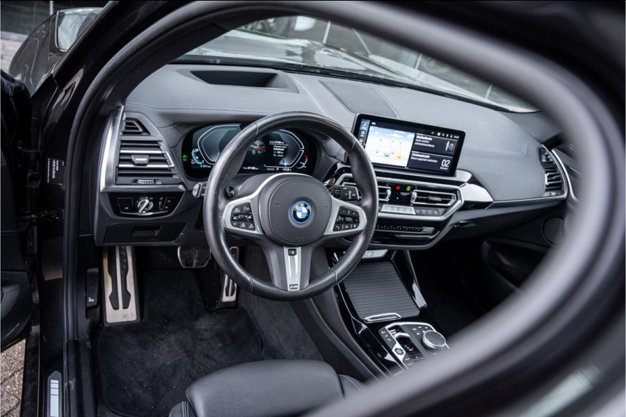 BMW iX3 High Executive 80 kWh ** Panodak ** Trekhaak ** 20inch ** BMW iX3 High Executive 80 kWh ** Panodak ** Trekhaak ** 20inch **