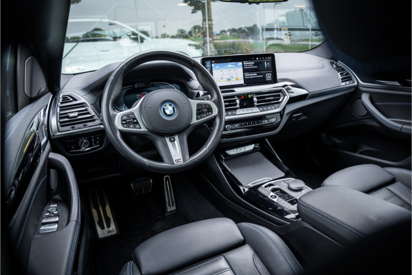 BMW iX3 High Executive 80 kWh ** Panodak ** Trekhaak ** 20inch ** BMW iX3 High Executive 80 kWh ** Panodak ** Trekhaak ** 20inch **