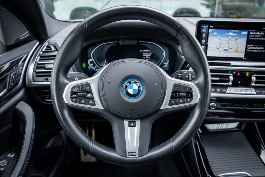 BMW iX3 High Executive 80 kWh ** Panodak ** Trekhaak ** 20inch ** BMW iX3 High Executive 80 kWh ** Panodak ** Trekhaak ** 20inch **