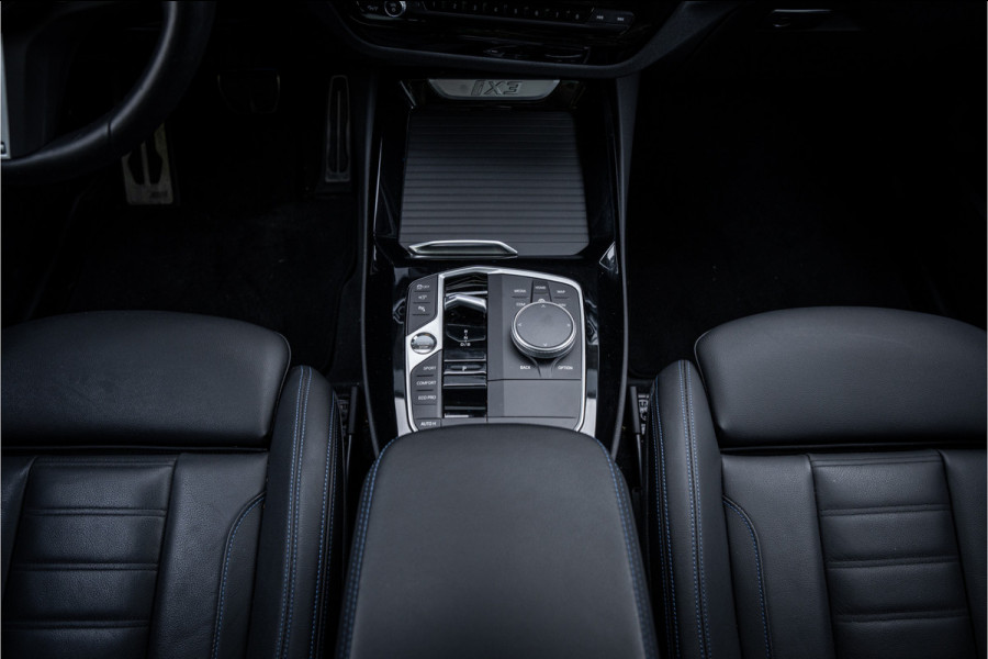 BMW iX3 High Executive 80 kWh ** Panodak ** Trekhaak ** 20inch ** BMW iX3 High Executive 80 kWh ** Panodak ** Trekhaak ** 20inch **