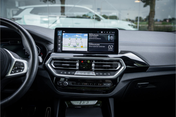 BMW iX3 High Executive 80 kWh ** Panodak ** Trekhaak ** 20inch ** BMW iX3 High Executive 80 kWh ** Panodak ** Trekhaak ** 20inch **