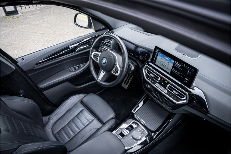 BMW iX3 High Executive 80 kWh ** Panodak ** Trekhaak ** 20inch ** BMW iX3 High Executive 80 kWh ** Panodak ** Trekhaak ** 20inch **