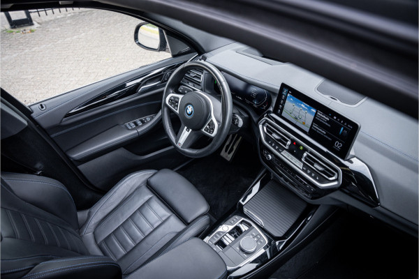 BMW iX3 High Executive 80 kWh ** Panodak ** Trekhaak ** 20inch ** BMW iX3 High Executive 80 kWh ** Panodak ** Trekhaak ** 20inch **