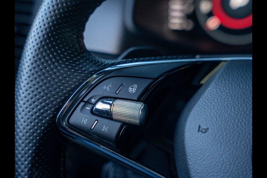 Škoda Kodiaq 1.5 TSI Sportline Business / Adaptief / Memory / Carplay / Camera / DSG Škoda Kodiaq 1.5 TSI Sportline Business / Adaptief / Memory / Carplay / Camera / DSG