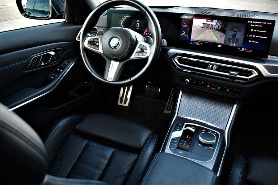 BMW 3-serie 330e xDrive M-Sport Pro Pano M-zetels ACC HUD 19inch El-klep BMW 3-serie 330e xDrive M-Sport Pro Pano M-zetels ACC HUD 19inch El-klep