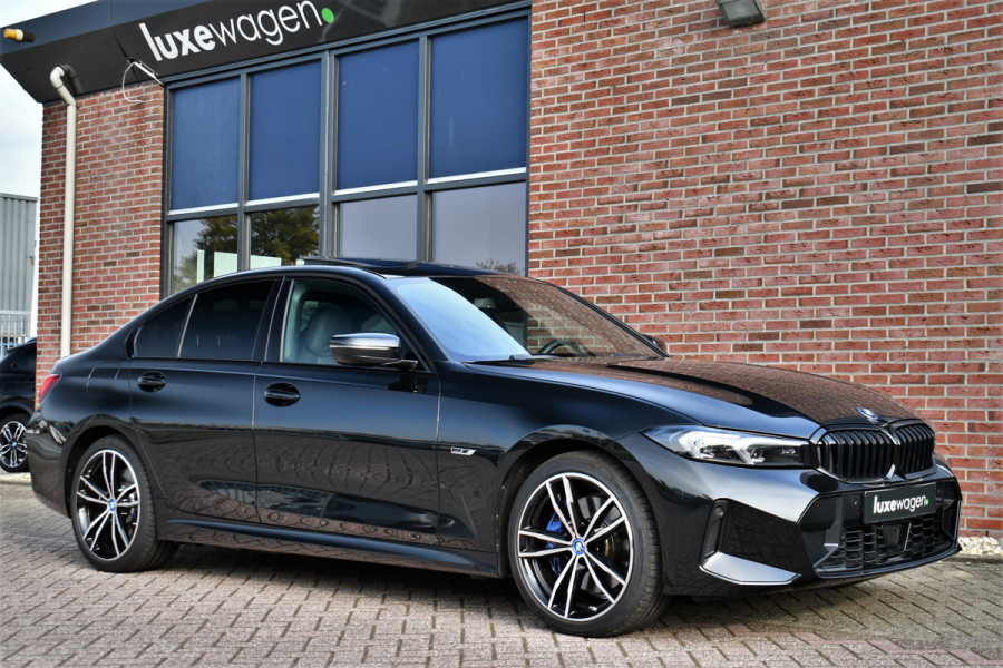 BMW 3-serie 330e xDrive M-Sport Pro Pano M-zetels ACC HUD 19inch El-klep BMW 3-serie 330e xDrive M-Sport Pro Pano M-zetels ACC HUD 19inch El-klep