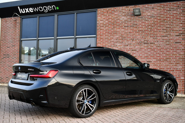 BMW 3-serie 330e xDrive M-Sport Pro Pano M-zetels ACC HUD 19inch El-klep BMW 3-serie 330e xDrive M-Sport Pro Pano M-zetels ACC HUD 19inch El-klep