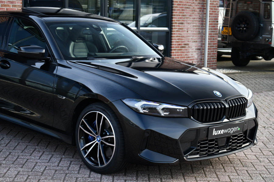 BMW 3-serie 330e xDrive M-Sport Pro Pano M-zetels ACC HUD 19inch El-klep BMW 3-serie 330e xDrive M-Sport Pro Pano M-zetels ACC HUD 19inch El-klep
