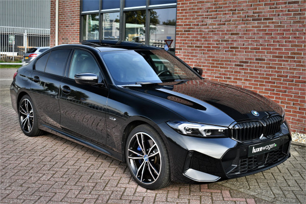 BMW 3-serie 330e xDrive M-Sport Pro Pano M-zetels ACC HUD 19inch El-klep BMW 3-serie 330e xDrive M-Sport Pro Pano M-zetels ACC HUD 19inch El-klep