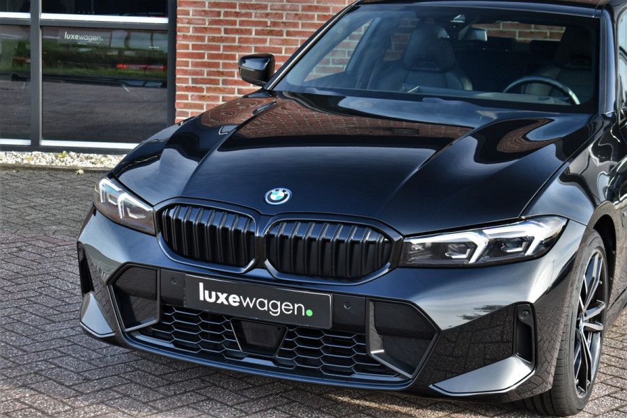 BMW 3-serie 330e xDrive M-Sport Pro Pano M-zetels ACC HUD 19inch El-klep BMW 3-serie 330e xDrive M-Sport Pro Pano M-zetels ACC HUD 19inch El-klep