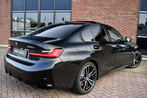 BMW 3-serie 330e xDrive M-Sport Pro Pano M-zetels ACC HUD 19inch El-klep BMW 3-serie 330e xDrive M-Sport Pro Pano M-zetels ACC HUD 19inch El-klep