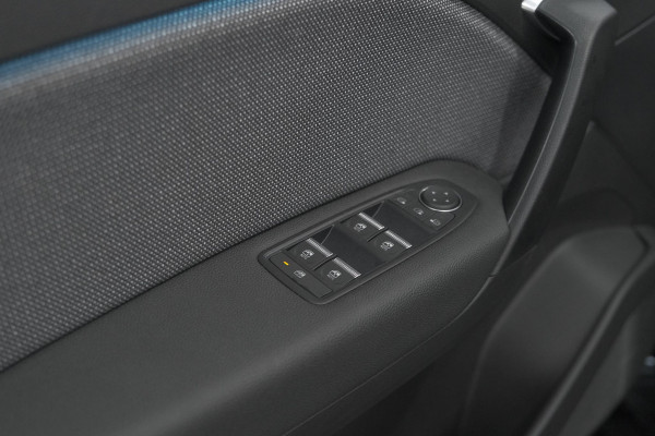 Renault Captur Mild Hybrid 160 EDC Techno | Pack Winter | Camera | Adaptieve Cruise Control | Apple Carplay Renault Captur Mild Hybrid 160 EDC Techno | Pack Winter | Camera | Adaptieve Cruise Control | Apple Carplay